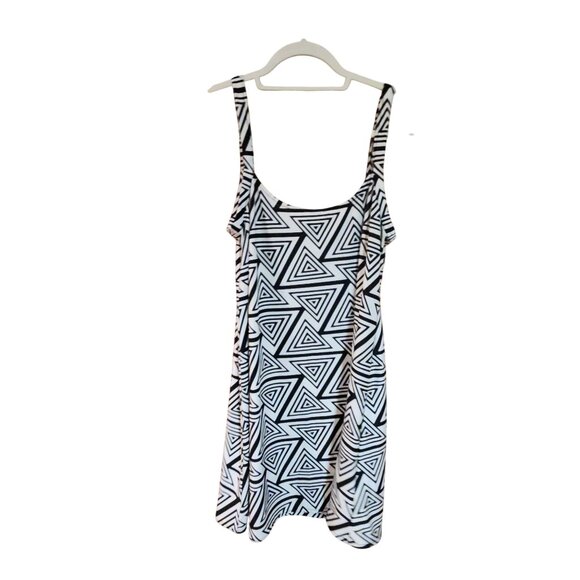 Custom made Black & White Geometric Print Sleeveless Dress With Scoop Neck - Picture 2 of 2